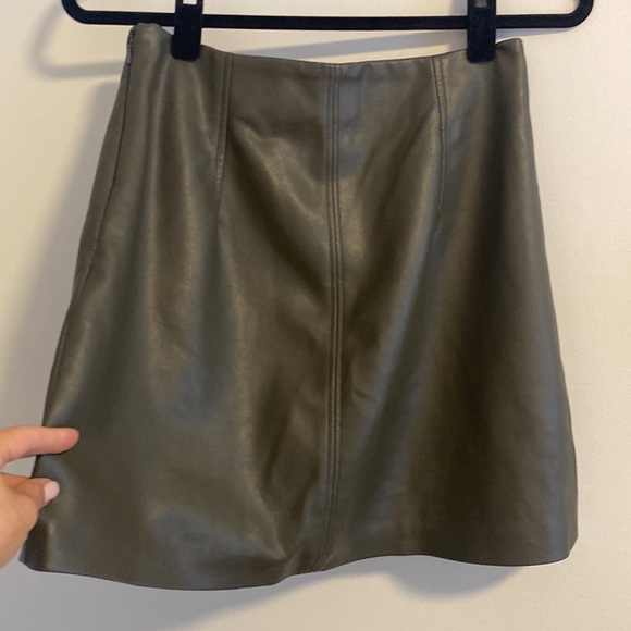 H&M Mini Skirt Size US 6 - Picture 2 of 4